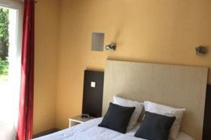 Room 20 of 33