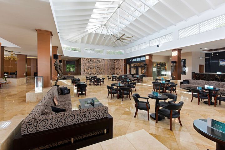 Business Center 100 of 117