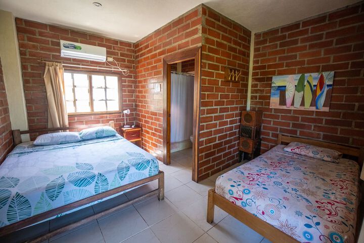 Room 14 of 80
