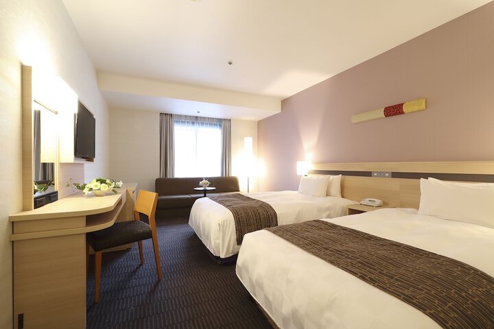 Room 15 of 42