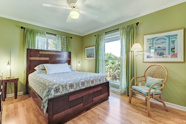 Room 4 of 37