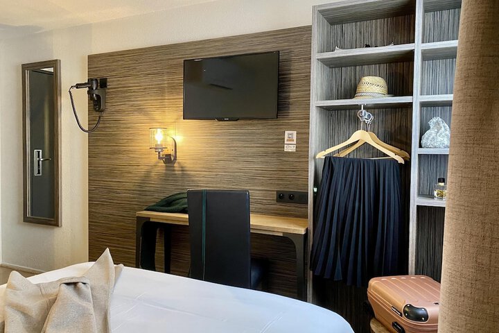 Room 48 of 127