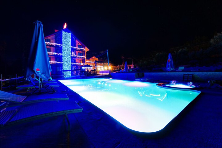 Pool 23 of 43