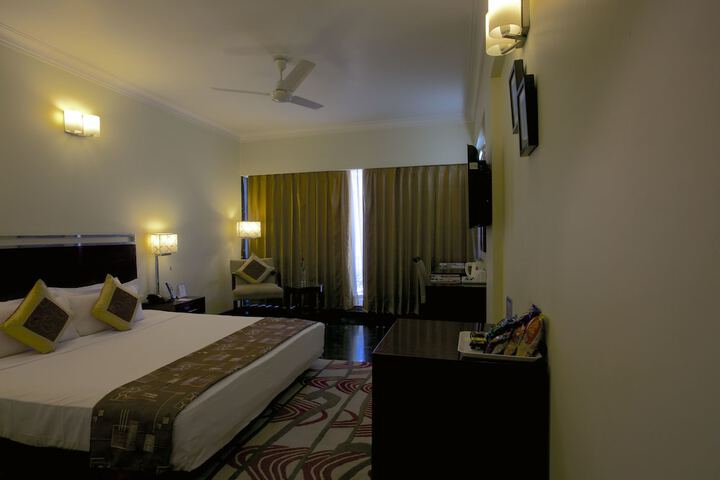 Room 5 of 43