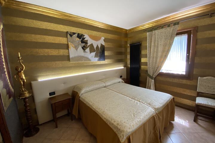 Room 22 of 72