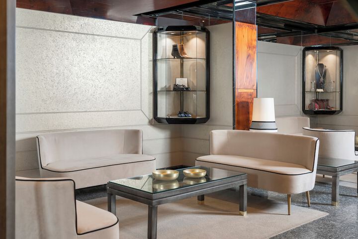 Guest Lobby