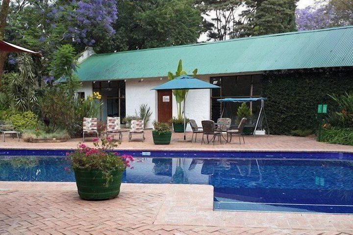 Hotel Pool