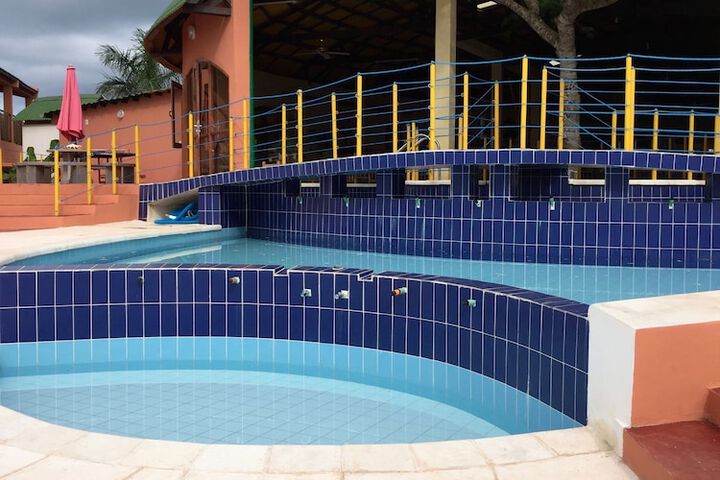 Pool 18 of 34