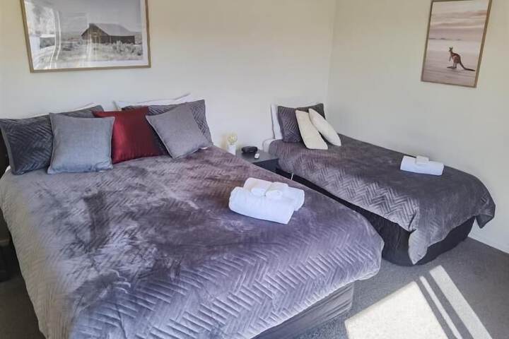 Room 3 of 34