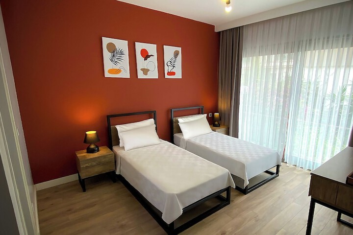 Room 38 of 61