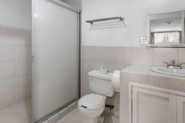 Room 4 of 13