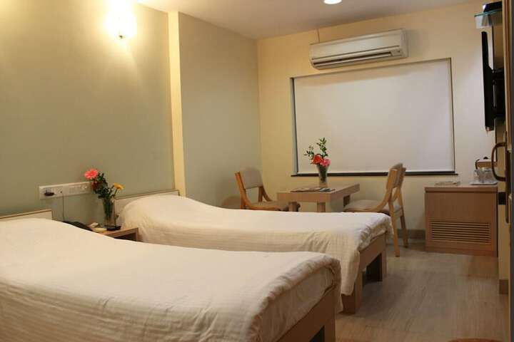 Room 10 of 23