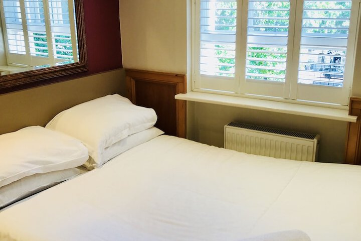Room 35 of 71