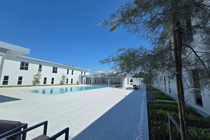 Pool 54 of 85