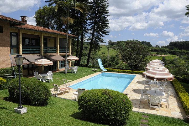 Pool 13 of 29