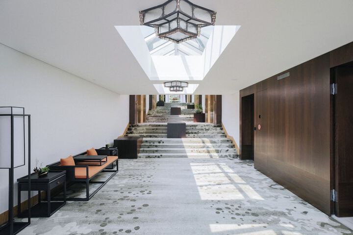 Ballroom/Hall 85 of 107