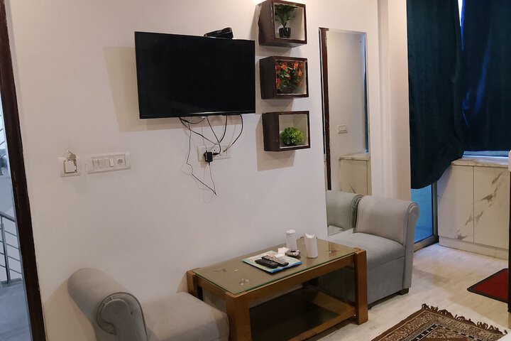 Room 15 of 19