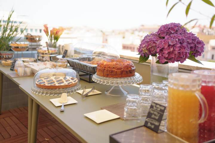Breakfast/Coffee Service 68 of 83
