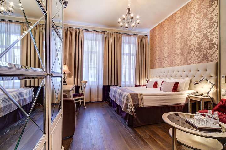 Room 34 of 120