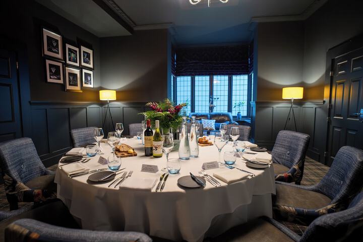 Dining 72 of 99