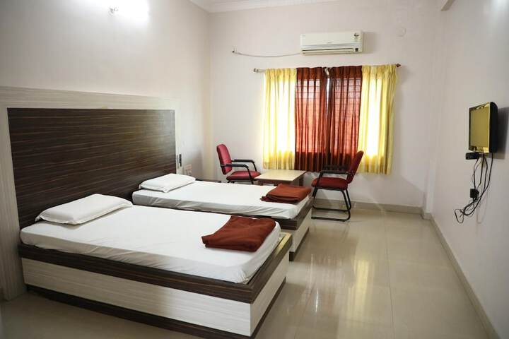 Room 6 of 40