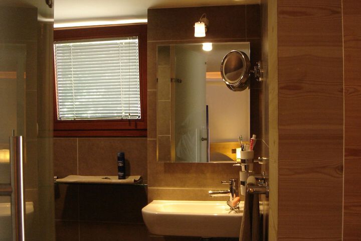 Room 51 of 105