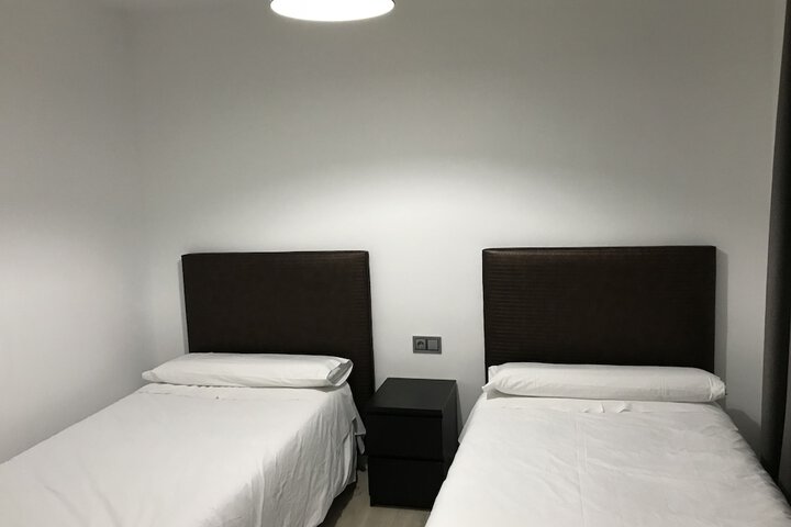 Room 9 of 34