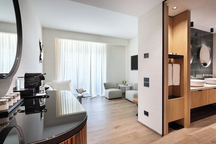 Room 72 of 111