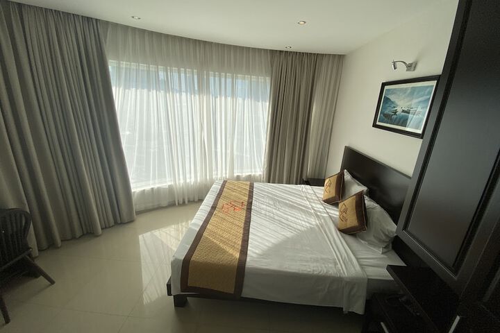 Room 13 of 48