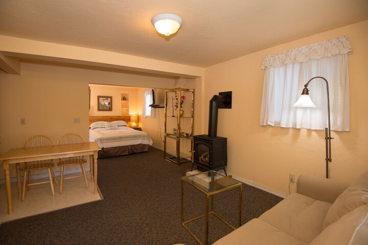 Room 37 of 60