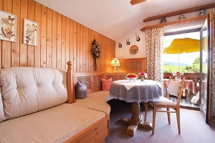 Room 2 of 11