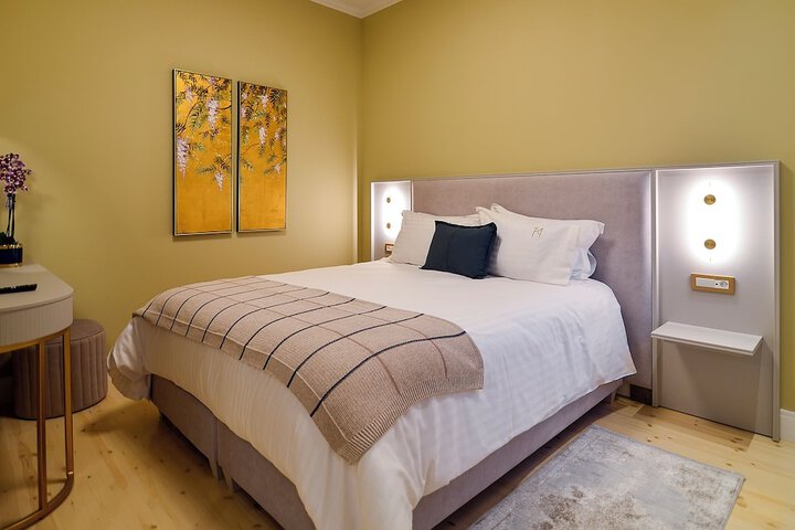 Room 2 of 30