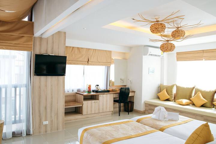 Room 5 of 95