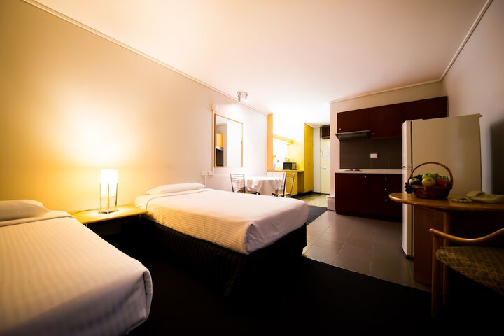 Room 15 of 32