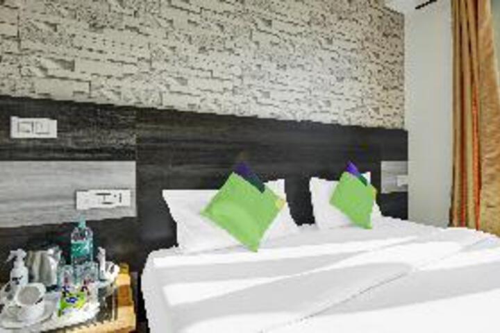 Room 16 of 39