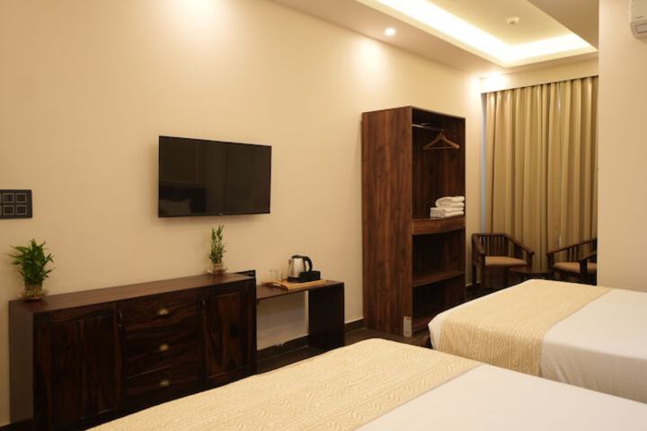 Room 25 of 97