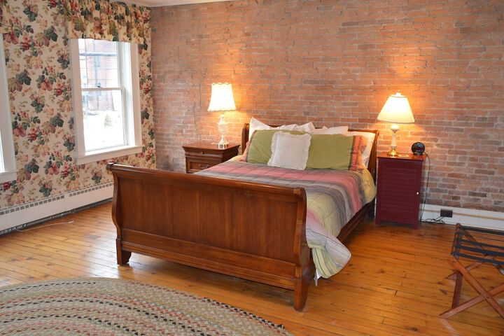Room 4 of 22