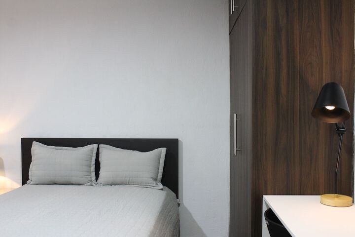 Room 43 of 146