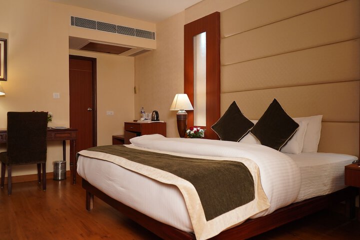 Room 9 of 48