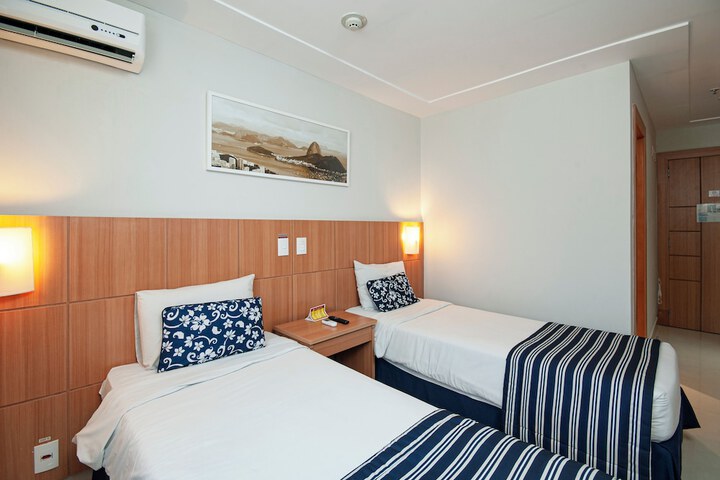 Room 14 of 40
