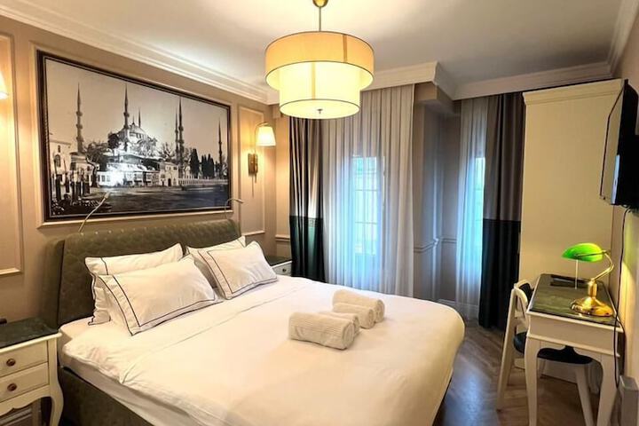 Room 3 of 15