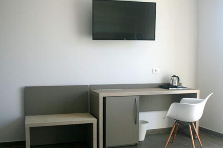 Room 19 of 33