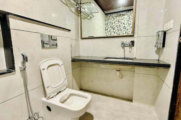 Room 70 of 92