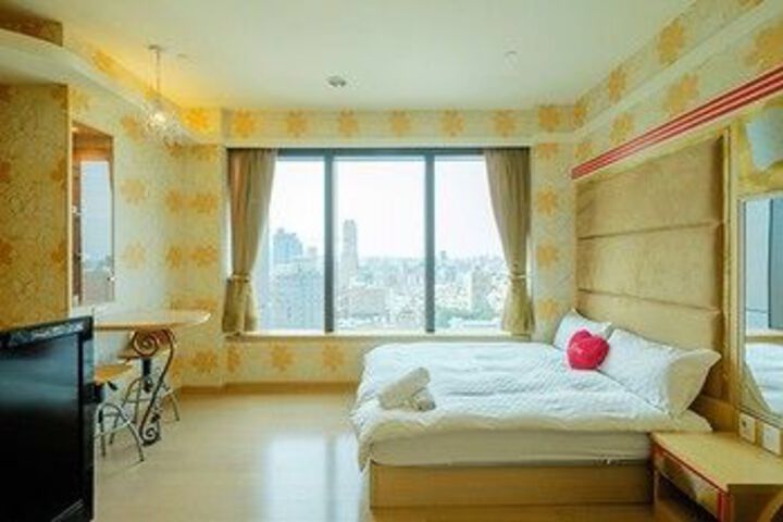 Room 16 of 39