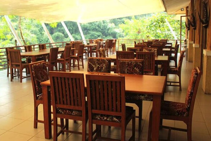 Dining 102 of 111