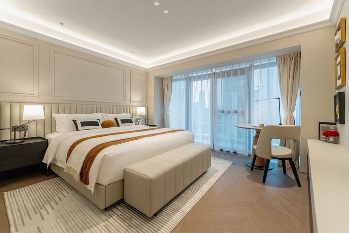 Room 15 of 110