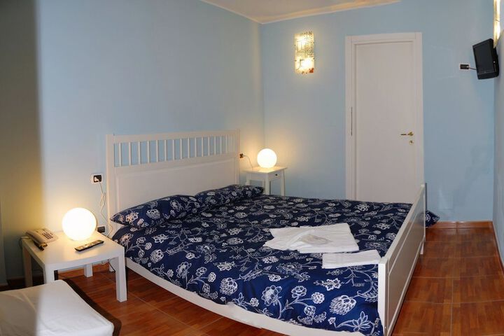 Room 7 of 75