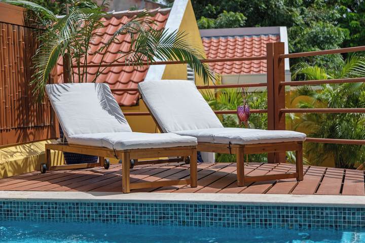 Pool 50 of 79