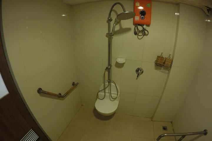 Room 55 of 77