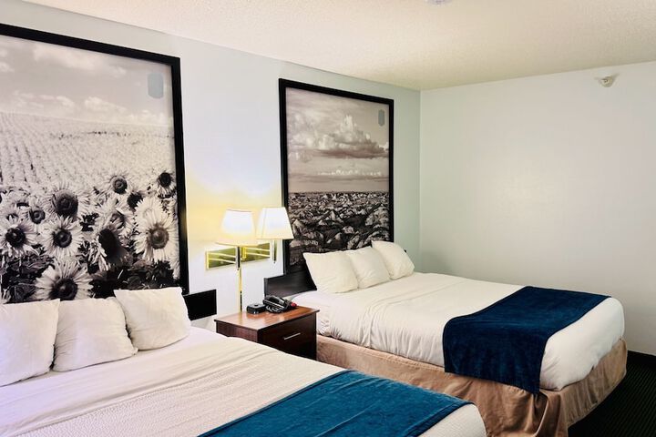 Room 13 of 28